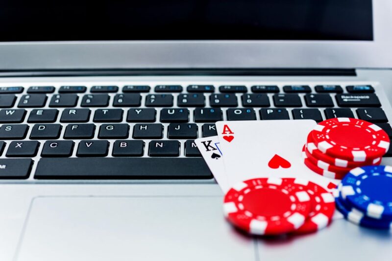 online-poker-800x534.jpg