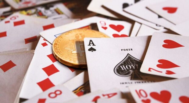 play poker with bitcoins