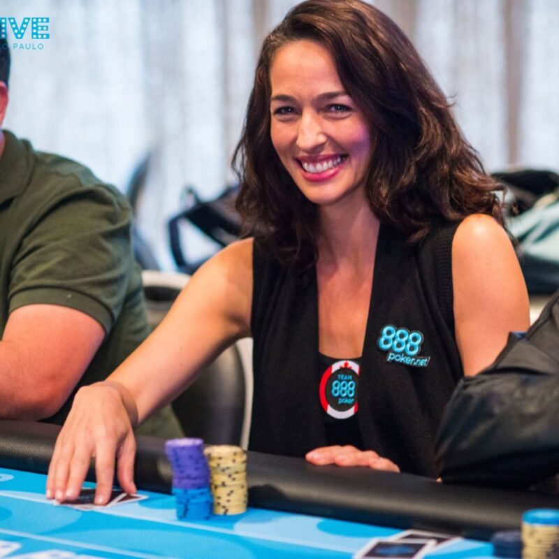 Top 9 Hottest Female Poker Players in 2024 - Poker Players Alliance