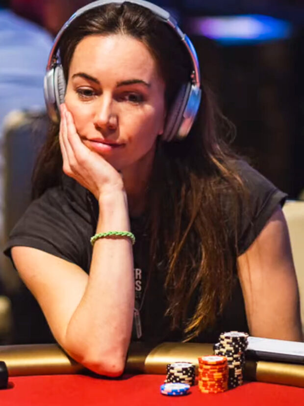 Top 9 Hottest Female Poker Players in 2022 - vizszurok