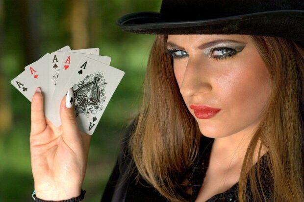 Top 9 Hottest Female Poker Players in 2024 - Poker Players Alliance